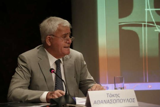 ΙΟΒΕ: Επιστροφή στην ύφεση για την ελληνική οικονομία