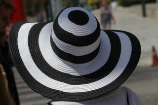 Καύσωνας: κλιματιζόμενοι χώροι στον Πειραιά και συμβουλές προστασίας