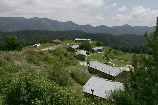 Να κάψουμε τις καλύβες μας