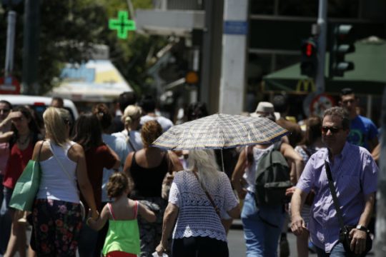 Έρχεται ο πρώτος καύσωνας του καλοκαιριού