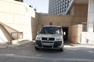 Ανατροπές σε φόρους και πόρους