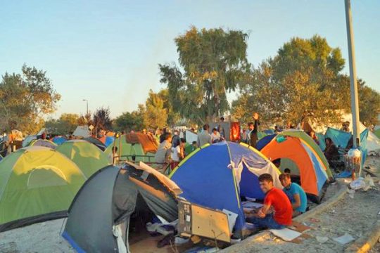 Προσφυγικός πυρετός (και) στη Λέσβο