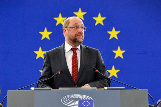 Σουλτς: Δεν είμαστε υπερβολικά αυστηροί με την Ελλάδα