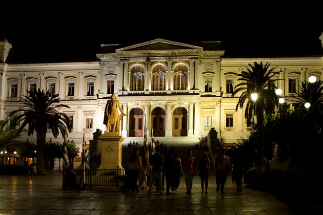 Το ανάκτορο της Ερμούπολης