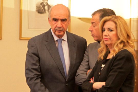 Ανασχηματισμός, Ζωή και ΣΥΡΙΖΑ στο… μενού της αντιπολίτευσης