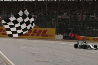 Η Mercedes το «1-2» στο Σίλβερστοουν