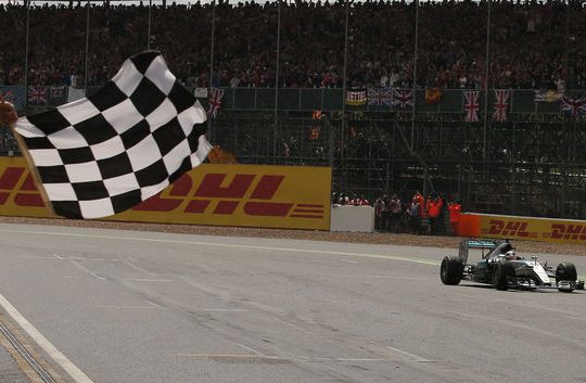 Η Mercedes το «1-2» στο Σίλβερστοουν
