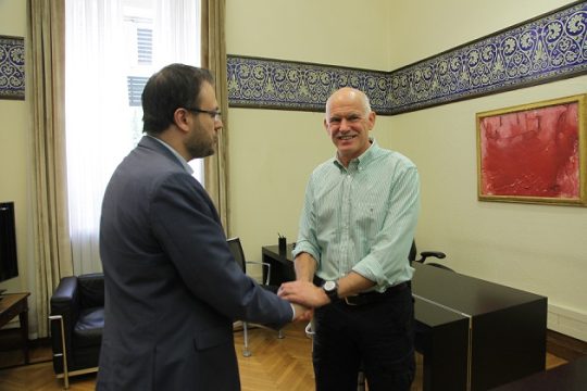 Συνάντηση Γ. Παπανδρέου με τον νέο πρόεδρο της ΔΗΜΑΡ