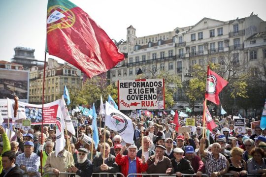 «H φάρσα της επιτυχημένης λιτότητας»