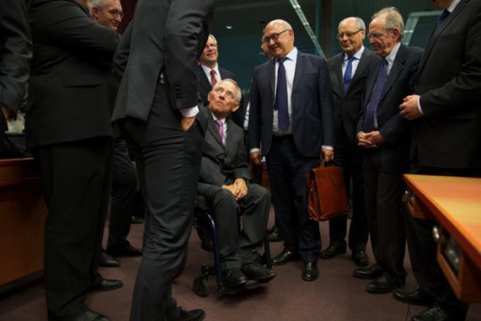 Θέλει και IOUs για την Ελλάδα ο «αχόρταγος» Σόιμπλε