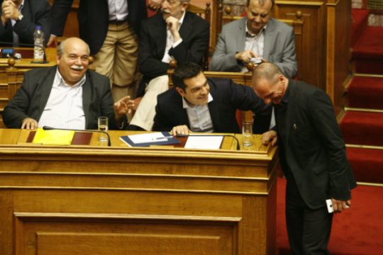«Ούτε ένα σεντ όσο οι κομμουνιστές είναι στην εξουσία»