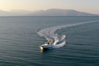 Δυο τραυματίες στο Λαγονήσι από ταχύπλοο σκάφος