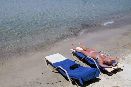 Οι τουρίστες απολαμβάνουν και φέτος τη Χαλκιδική