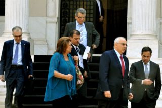 «Μορατόριουμ» ώς το 2016 για τους πλειστηριασμούς πρώτης κατοικίας