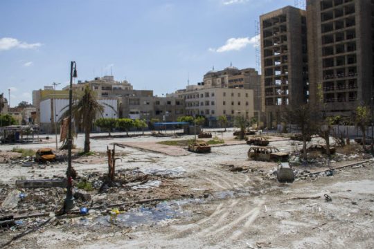 Πολεμικά αεροσκάφη της Λιβύης βύθισαν πλοίο με μαχητές και όπλα