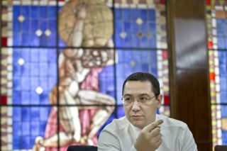 Δεν παραδέχεται, δεν παραιτείται ο Βίκτορ Πόντα