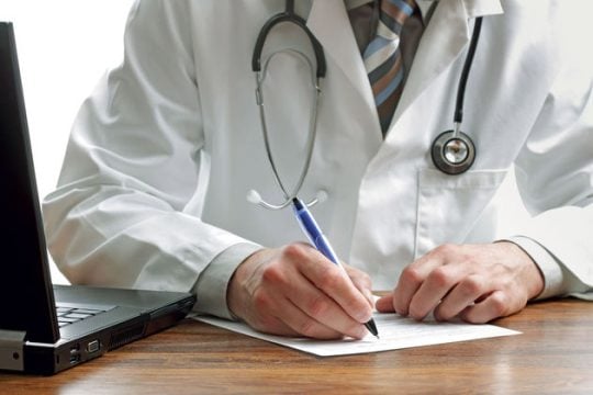 Γιατί αυξάνονται οι χρόνιες ηπατικές παθήσεις στην Ευρώπη: Ο παράγοντας αλκοόλ και οι συστάσεις  