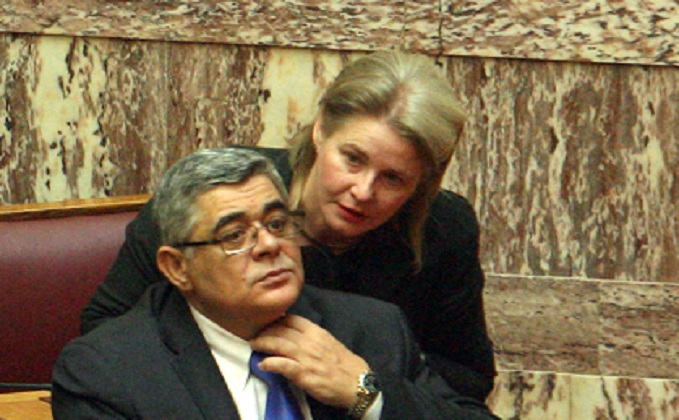 Αρση περιοριστικών όρων για βουλευτές της Χ.Α.