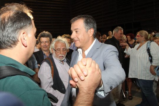Διμέτωπη επίθεση κατά ΣΥΡΙΖΑ και Ν.Δ.