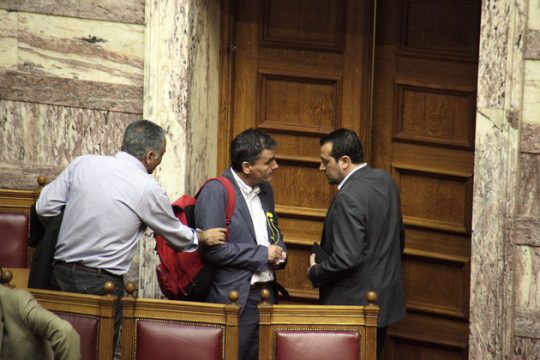 Αισιοδοξία για συμφωνία με φόντο τις κάλπες