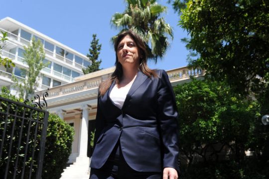 Βουλευτές ΣΥΡΙΖΑ: «Οργή και αηδία» για την επίθεση της «Κontra Νews» στη Ζωή