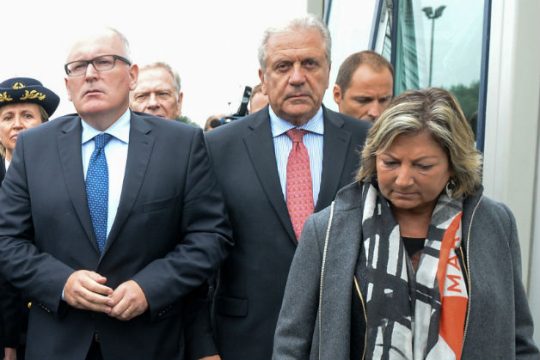 Αβραμόπουλος: Μόνο ευρωπαϊκή η λύση στο μεταναστευτικό