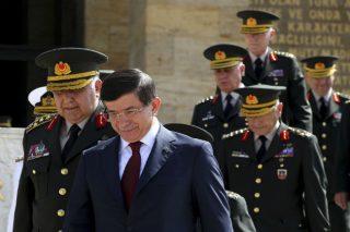 Ολοταχώς προς νέες κάλπες