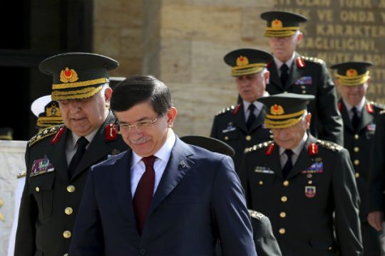 Ολοταχώς προς νέες κάλπες