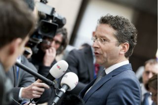 Ντάισελμπλουμ: Βιώσιμο το ελληνικό χρέος ώς το 2030