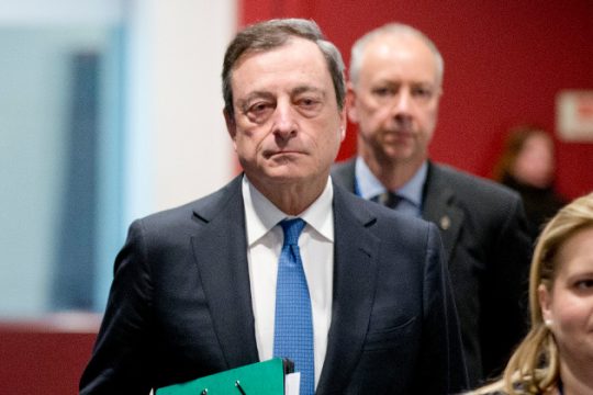 Έδωσαν στον Ντράγκι το ευρωπαϊκό βραβείο πολιτικού πολιτισμού