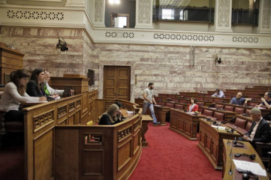Επιστροφή στη λογική;