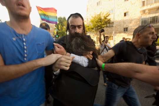 Νεκρή 16χρονη από επίθεση υπερορθόδοξου Εβραίου στο Gay Pride