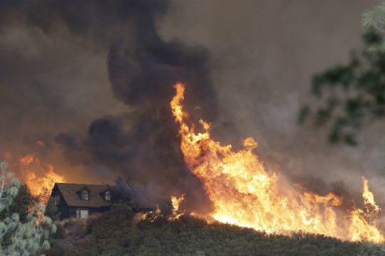 Στις φλόγες η Καλιφόρνια