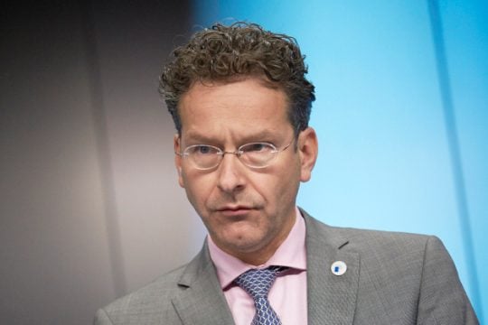O Ντάισελμπλουμ κάνει μάθημα ακόμη και στην υπηρεσιακή