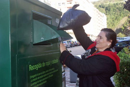 «Ρούχα για τους φτωχούς», κέρδη για τους πλούσιους