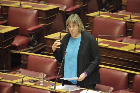 Ψήφος εμπιστοσύνης στην κυβέρνηση από τη Β. Κατριβάνου