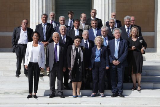 Ανέλαβε τα καθήκοντά της η νέα κυβέρνηση