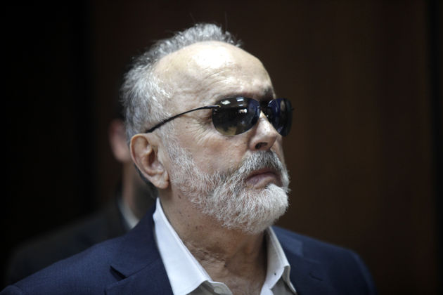 Η επίσκεψη επέφερε… καρατομήσεις