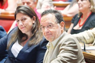 Πορεία προς το μέτωπο με εμπόδια