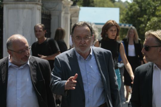 Η Λαϊκή Ενότητα εκφράζει το «όχι» του ελληνικού λαού στα παλιά και στο νέο Μνημόνιο