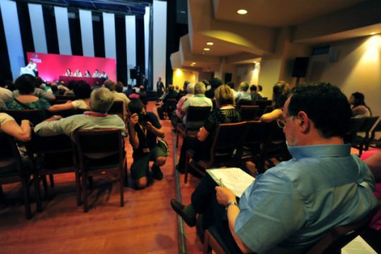 Ολοταχώς προς το αναπόφευκτο «διαζύγιο»