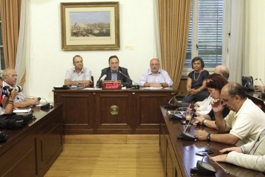 Η Λαϊκή Ενότητα διασπά την εξωκοινοβουλευτική Αριστερά