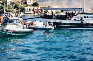 Ενας θάνατος, δύο τραυματισμοί και δεκάδες αναπάντητα ερωτήματα
