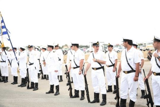 Διαμαρτυρίες για τις μεταθέσεις 800 λιμενικών