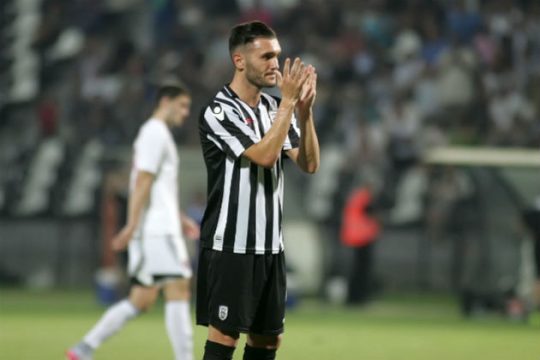 Λούκας φεύγει, Ροντρίγκες έρχεται