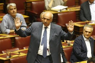 Η «μέση οδός» του Ευάγγ. Μεϊμαράκη