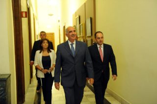 Ροκανίζει τον… χρόνο