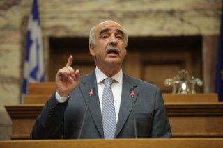 Η αντιπολίτευση ανεβάζει τους τόνους, αλλά ψηφίζει