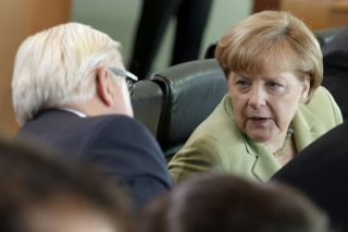 Οι Γερμανοί είχαν συμφέρον να παρατείνεται η ελληνική κρίση