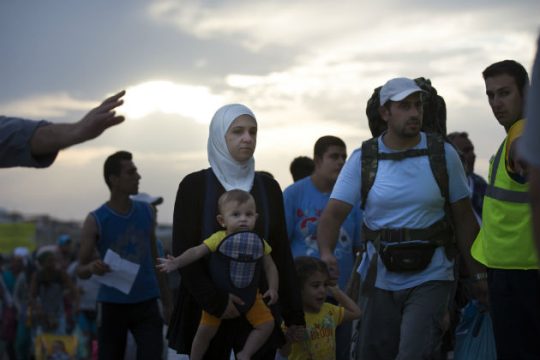 Γιατί «χωρίς χαρτιά» ή «παράτυπος»